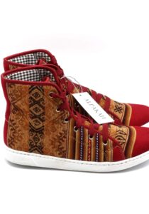 Alternative view of Amauta-design Peruaanse schoenen guinda