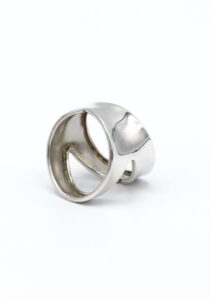 Alternative view of Cauac zilveren ring