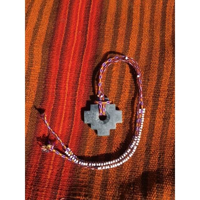 Chakana aan ketting rood paars2 1