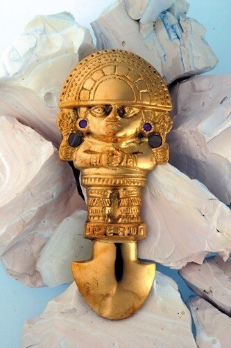 Inca Tumi van messing