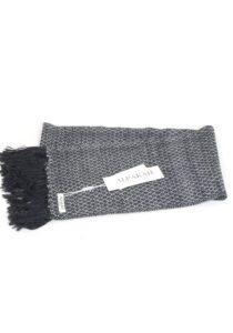 Alternative view of Luxe Yarinacocha sjaal grijs en wit