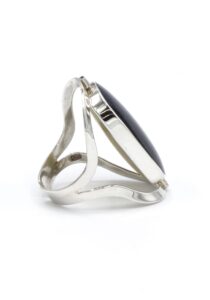 Alternative view of Luxe dubbelzijdige ring met bijzondere steen