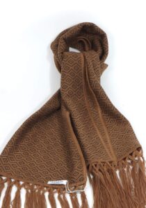 Luxe geometrische dubbelsjaal caramel