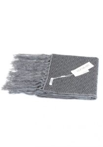 Alternative view of Luxe geometrische dubbelsjaal grijs II