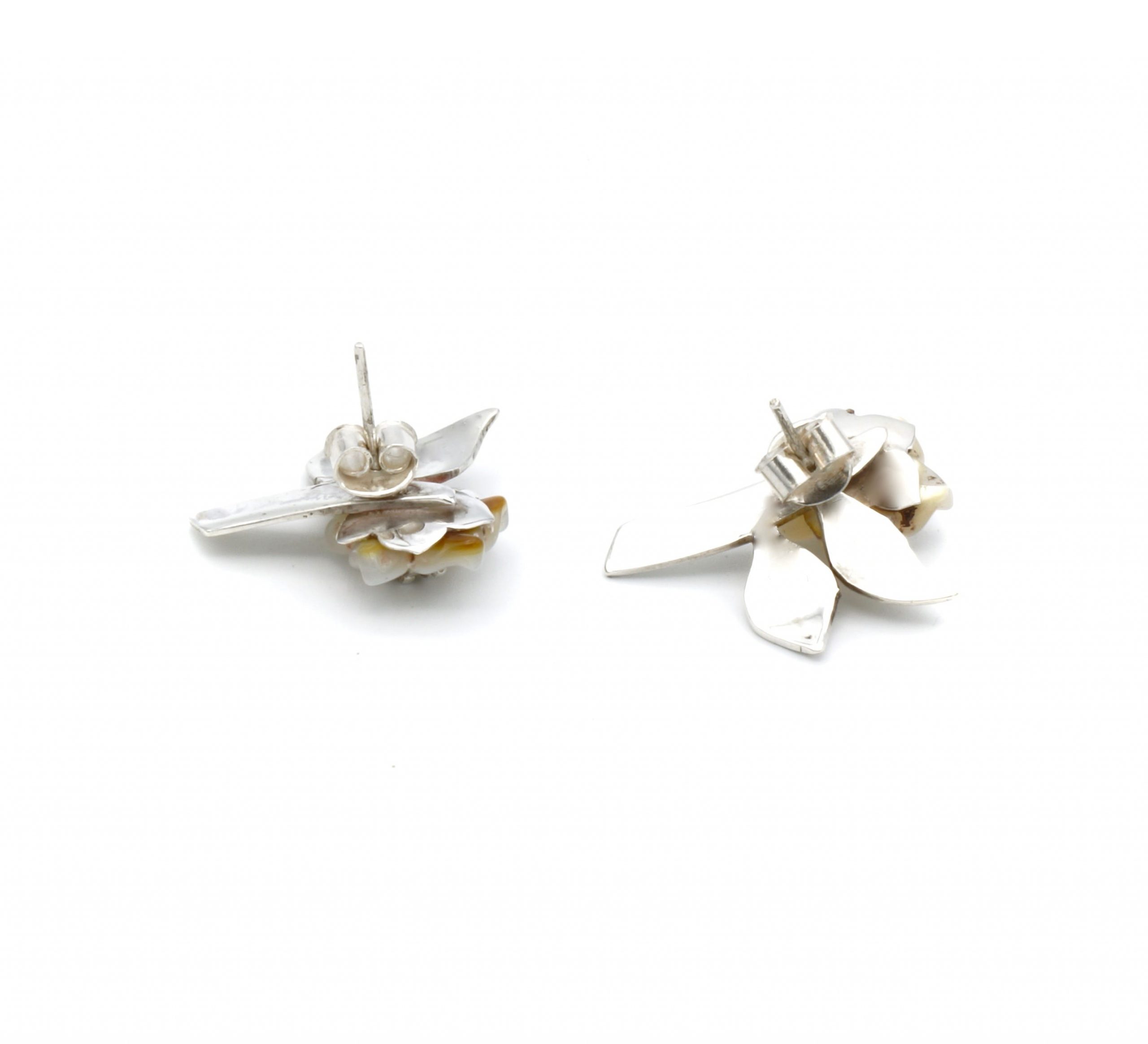 Luxe zilveren oorbellen parelmoer bloemen - Afbeelding 4