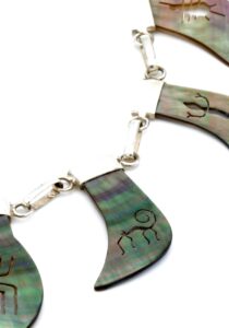 Alternative view of Nazcalijnen luxe collier grijs parlemoer