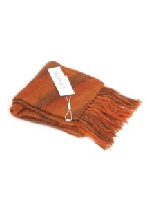 Alternative view of Okeroranje design sjaal