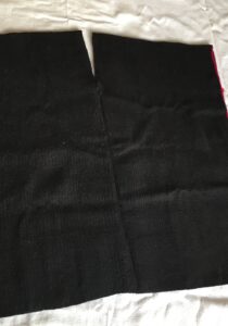 Q'ero Inner poncho zwart met roze Alpaca/ Schapenwol