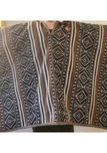 Qero Poncho in grijstinten