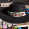 Qero Sombrero met band