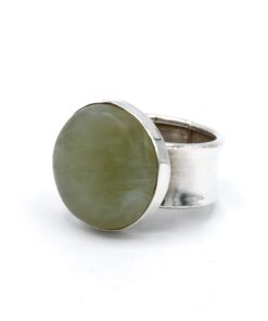 Zilveren ring met lichtgroene agaat